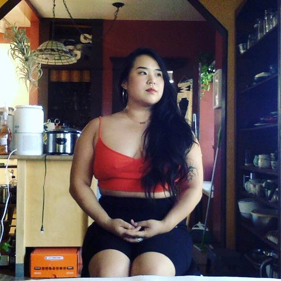 Profile Picture of Mihee Kim (@mihee_kim) on Poshmark