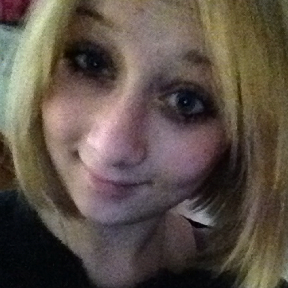 Profile Picture of Dani Kwaczala (@dani_kwaczala) on Poshmark