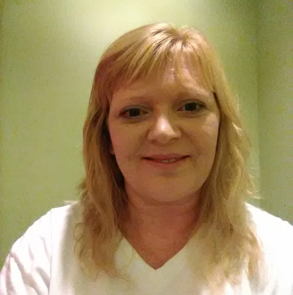 Profile Picture of Tonya Slone (@tonyaslone) on Poshmark