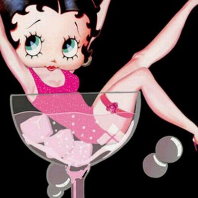 Profile Picture of Julia Mier (@julymier) on Twitter