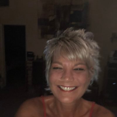 Profile Picture of Wendy Goodman (@wendygoodman69) on Twitter