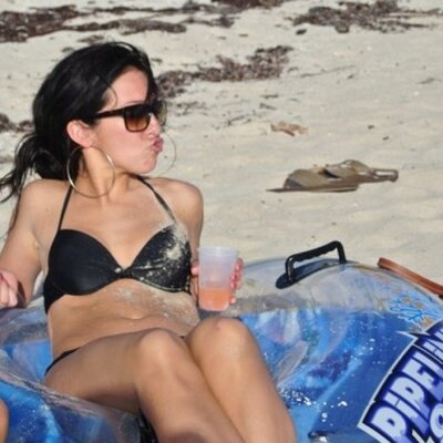 Profile Picture of Kim Conrad (@kimmyp283) on Twitter