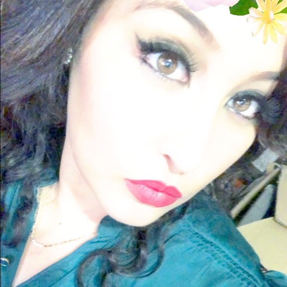 Silvia Haro - Poshmark Profile Picture of Silvia Haro (@silviaharo2) on Poshmark