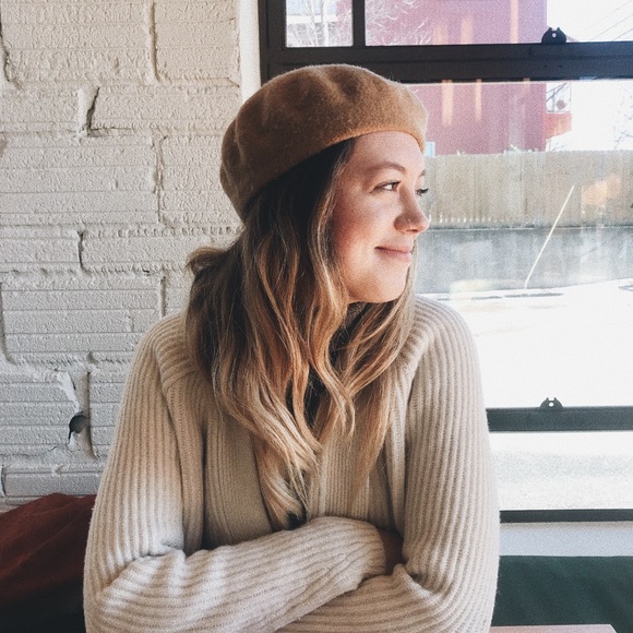 Profile Picture of Erica Barron (@ericab2233) on Poshmark