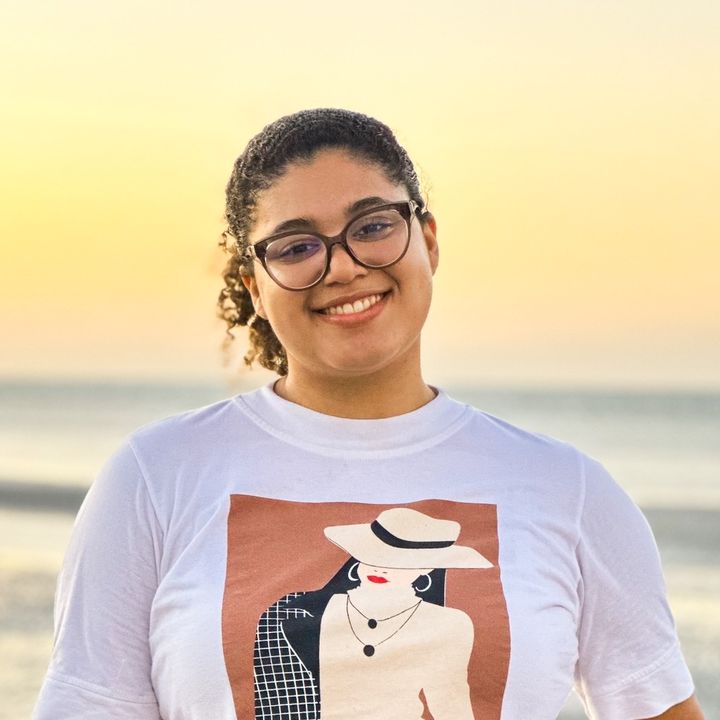 Profile Picture of Larissa (@larissacraa) on Tiktok