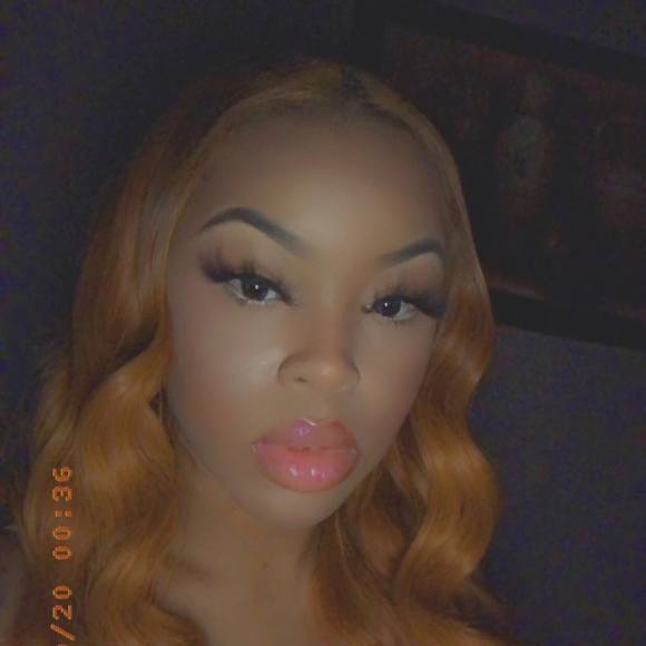 Diamond Brumfield - Poshmark Profile Picture of Diamond Brumfield (@validnae) on Poshmark