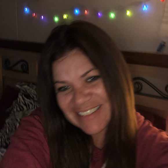 Profile Picture of Lisa Trites (@lisatrites) on Poshmark