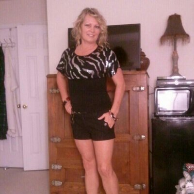 Profile Picture of Sandy Post (@srpost64) on Twitter