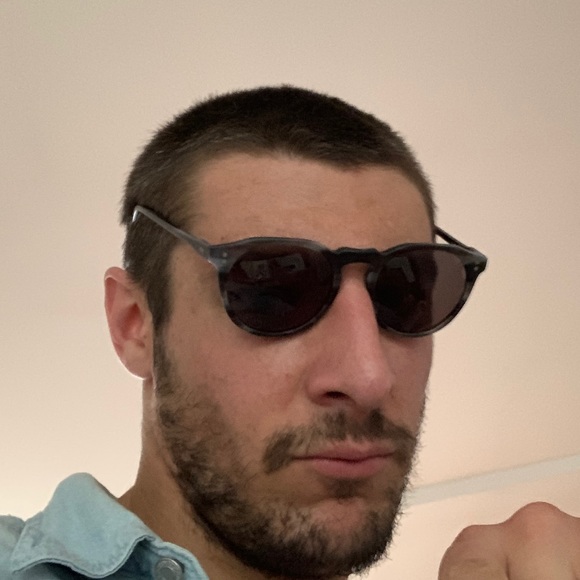Profile Picture of David Sylvain (@davidsylvain) on Poshmark