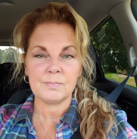 Profile Picture of Paula Richards chaussey (@pchaussey) on Poshmark