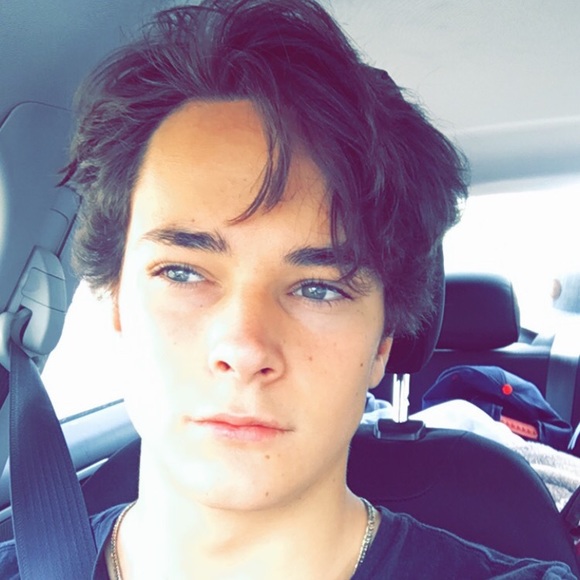 Profile Picture of Noah Pelland (@noahpelland) on Poshmark