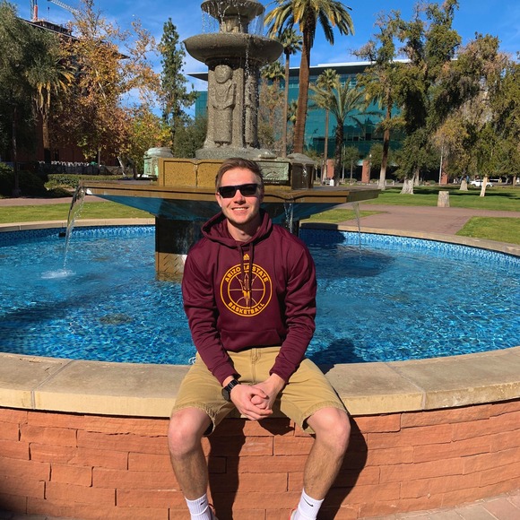 Profile Picture of Bennett Jossart (@bjoss21) on Poshmark