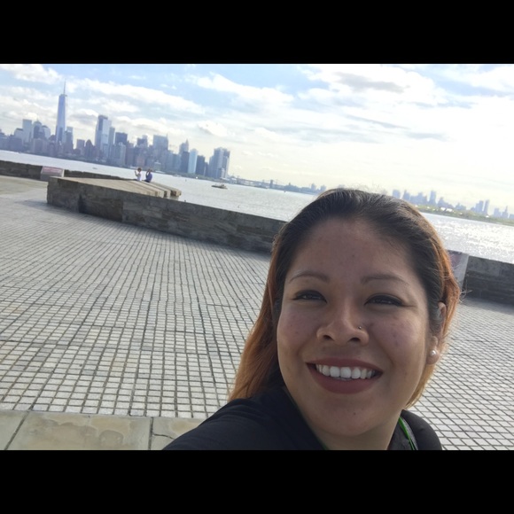 Profile Picture of Lidia Lopez (@meinguer2) on Poshmark