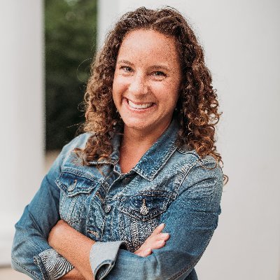 Profile Picture of Stephanie Aspan (@StephanieAspan) on Twitter