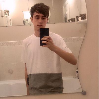 Profile Picture of Matty (@MattPaulTaylor) on Twitter