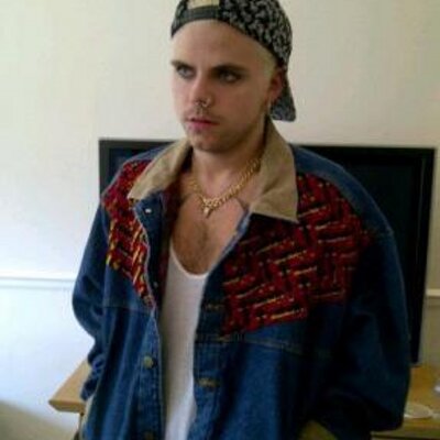Profile Picture of Emily Pool (@YouAndMeVince) on Twitter
