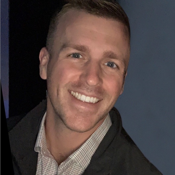 Profile Picture of Jonathan King (@jwking22) on Poshmark