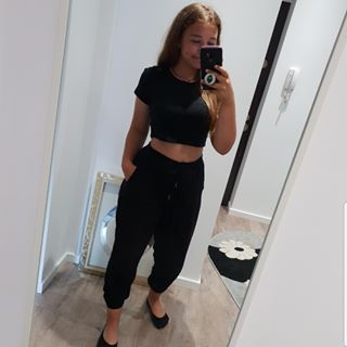 Profile Picture of Gomes Delia (@alina.velea.96) on Facebook