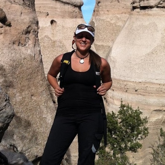 Profile Picture of Brandy Minchew (@kayakerbrandy) on Poshmark