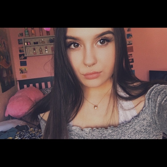 Profile Picture of Nache Bettencourt (@nacheb) on Poshmark
