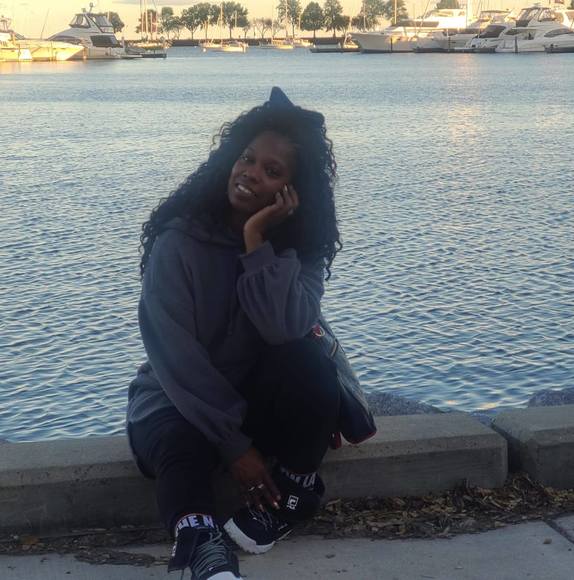 Profile Picture of Kendra Asher (@kendraasher) on Poshmark