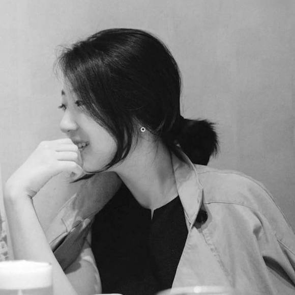 Profile Picture of Eun sun Jang (@es90j) on Poshmark