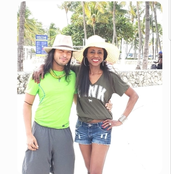 Profile Picture of Sheron Barton (@ponytail29) on Poshmark