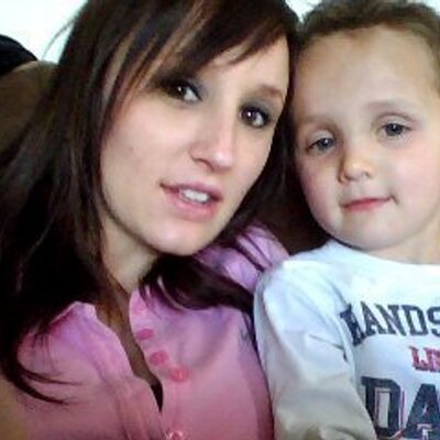Profile Picture of Amanda Appleton (@mandaapples) on Twitter