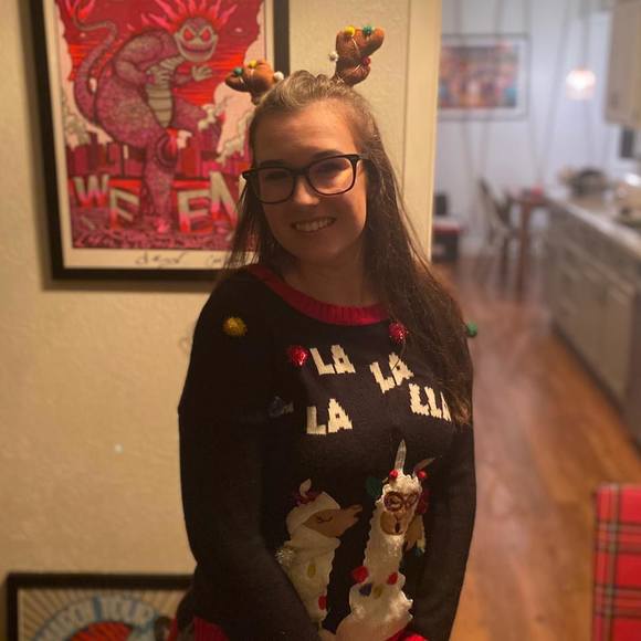 Profile Picture of Amber Beltramo (@amber_beltramo) on Poshmark