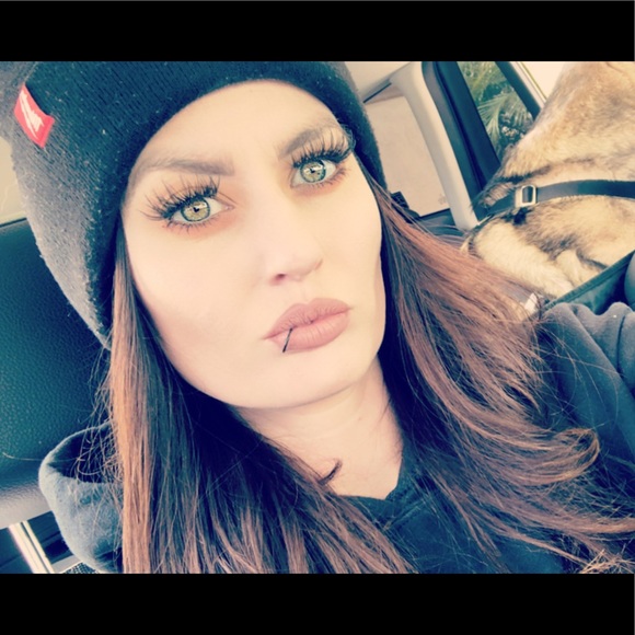 Profile Picture of Alexandra Ruppert (@alexrupp) on Poshmark