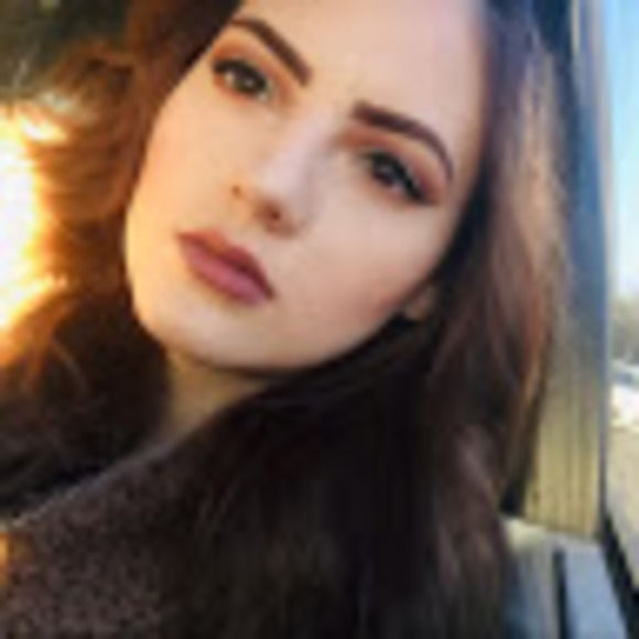 Profile Picture of Goretty Bayardo (@gorettybayardoo) on Poshmark