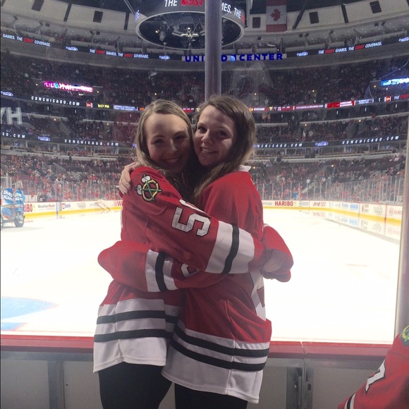 Profile Picture of Kayleen Smeaton (@kayleensm) on Poshmark