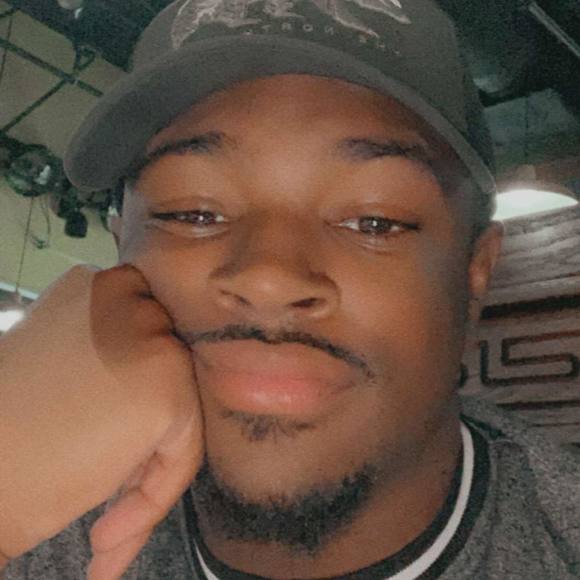 Profile Picture of Curtis Bright (@bright1818) on Poshmark