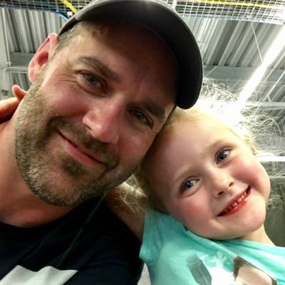 Profile Picture of Jon Ledford (@Jonny_Jackets) on Twitter