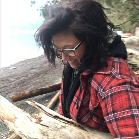 Profile Picture of Carla Karas (@carlakaras) on Poshmark