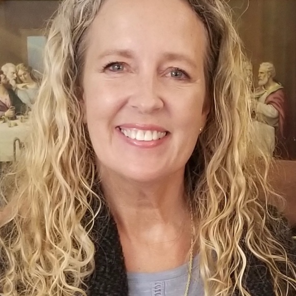 Jane Kadyk - Poshmark Profile Picture of Jane Kadyk (@janeandella) on Poshmark