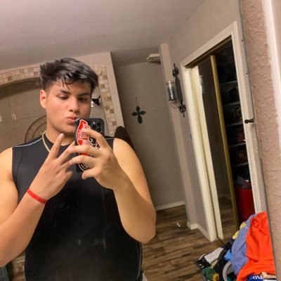 Profile Picture of Jacob (@jacobkarr52) on Twitter