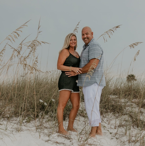 Profile Picture of Cindy Arcobasso (@cindyarcobasso) on Poshmark