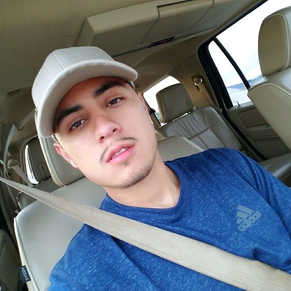 Profile Picture of Eugenio Hernandez (@geo_94) on Poshmark