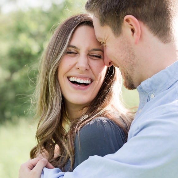 Profile Picture of Carly Sandgren (@clsandgren) on Poshmark