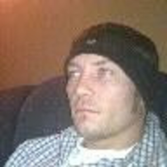 Profile Picture of Chris Marriott (@cmarriott01) on Poshmark