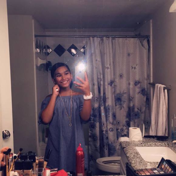 Profile Picture of Monravy Soeung (@monravy_soeung) on Poshmark