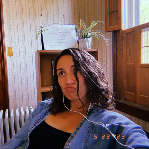 Profile Picture of Emily Corson (@emcorson) on Poshmark