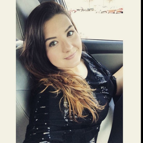 Profile Picture of Shanté london Tomes (@shante101092) on Poshmark