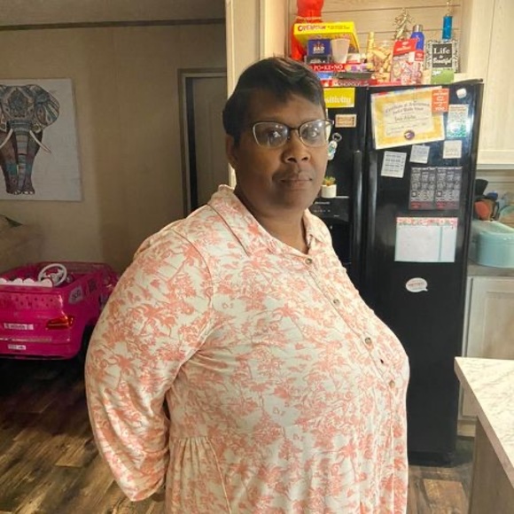 Profile Picture of Patricia Mckeithan (@mrsblue2023) on Poshmark