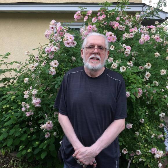 Profile Picture of Peter Beck (@peterbeck4747) on Poshmark