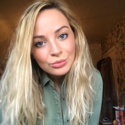 Profile Picture of Marianne Calvert (@mariannne1) on Twitter