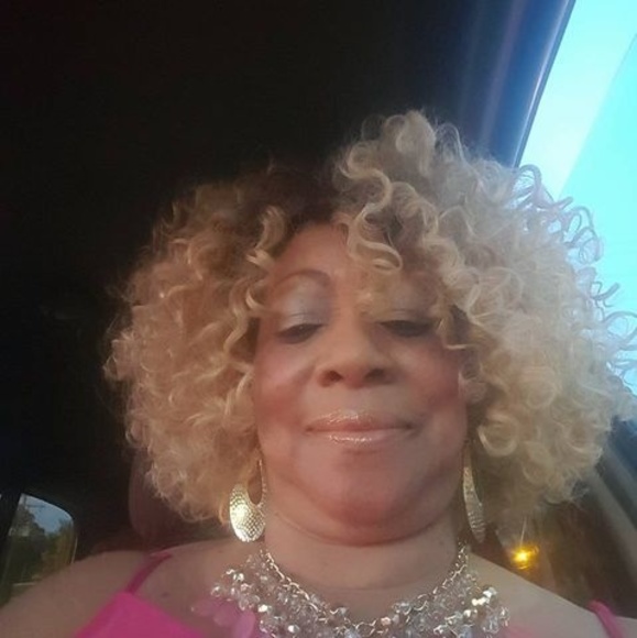 Profile Picture of Aneesah Thomas (@aneesahthomas) on Poshmark