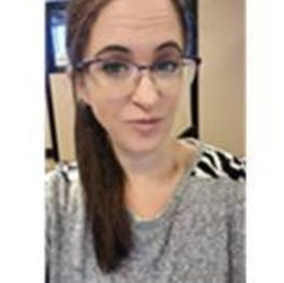 Profile Picture of Beth Fratini (@bethus) on Poshmark