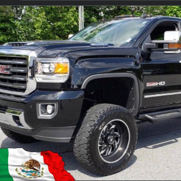 Profile Picture of Steven Medrano (@sjmedrano7977) on Poshmark